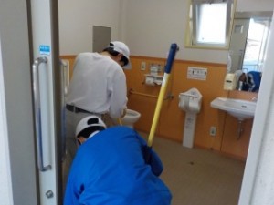 トイレ清掃 003